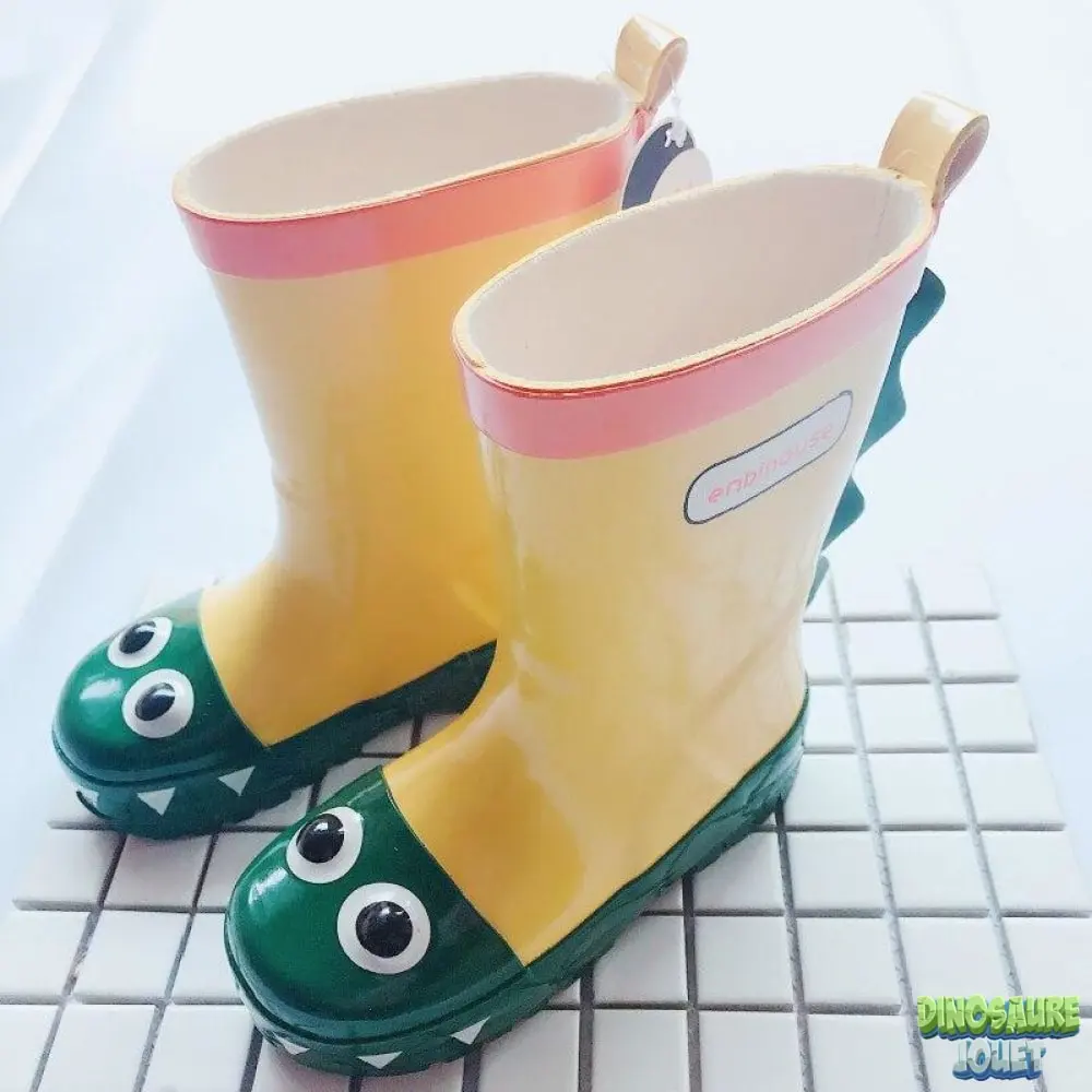 Dinosaure Jouet Dessin Animé Dinosaure Vert Bottes Jaunes 4 Dinosaure Jouet Dessin Animé Dinosaure Vert Bottes Jaunes – Image 2